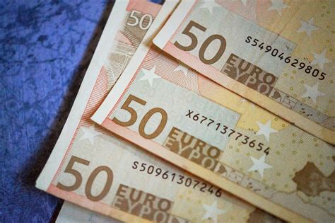 eur to lv